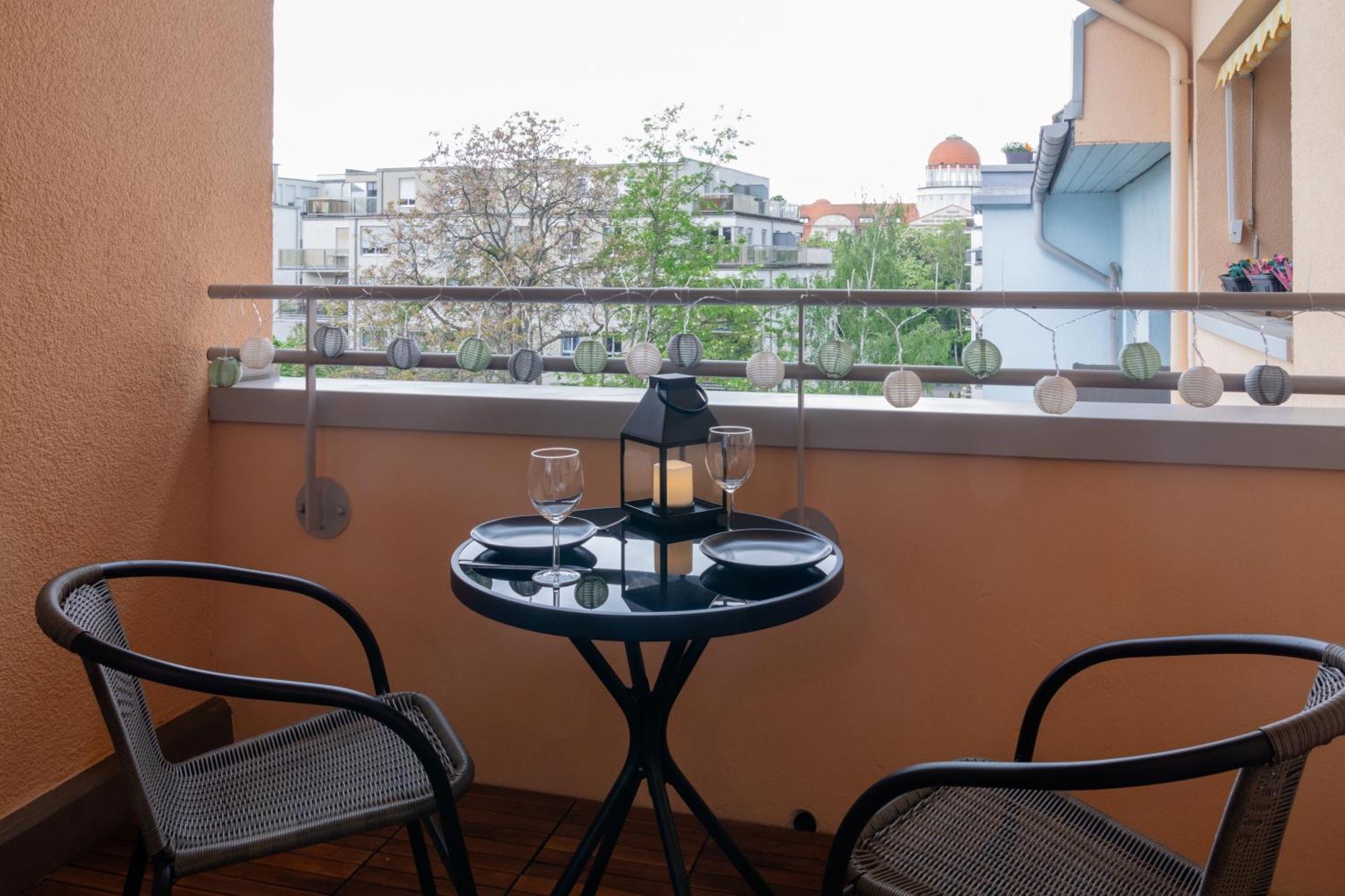 Home Shanti - Studio, Suedvorstadt, Balkon, Tv Leipzig Exteriör bild
